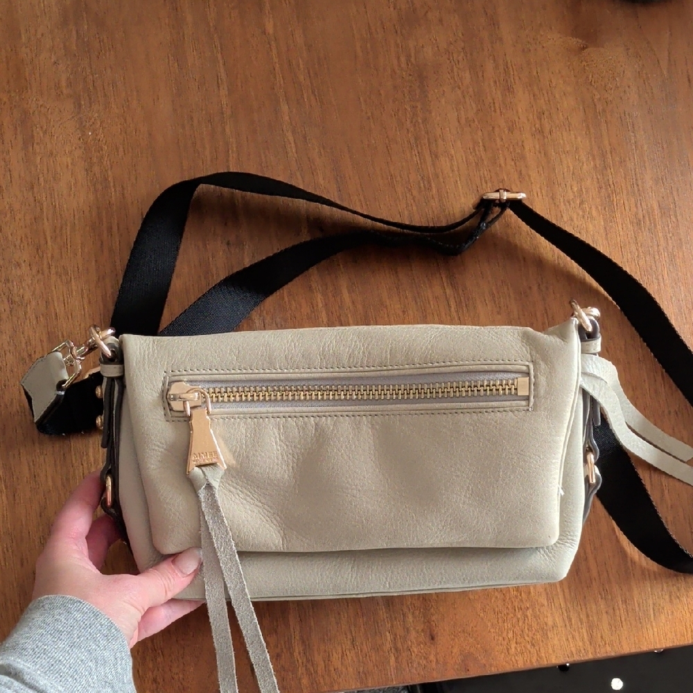 Aimee Kestenberg Zip Me Up Elephant Gray Crossbody Bag - Picture 2 of 11